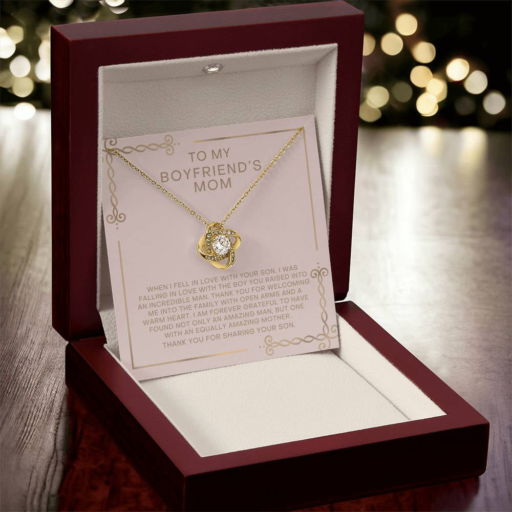 Boyfriend'S Mom Falling in Love Necklace