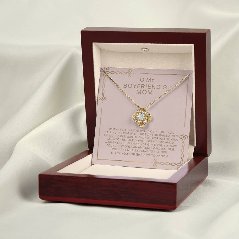 Boyfriend'S Mom Falling in Love Necklace