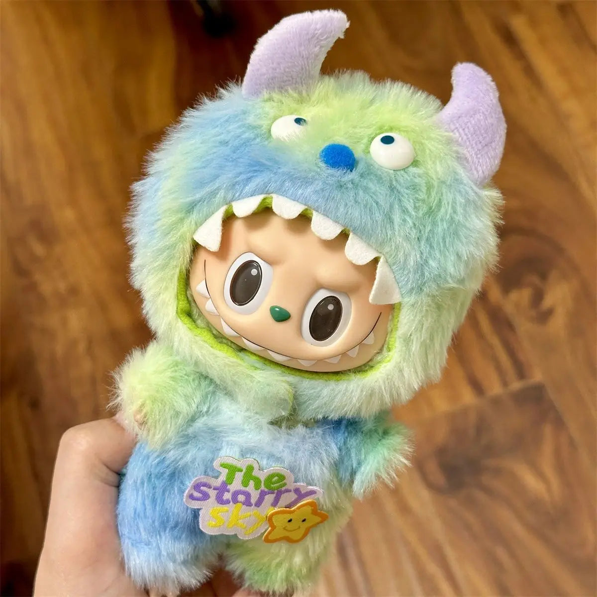 New Hot Labubu Doll Gradient Color Clothes Sitting Party Labubu Fashion Cute Outfit Labubu V1 V2 Doll Clothing Hat Accessories