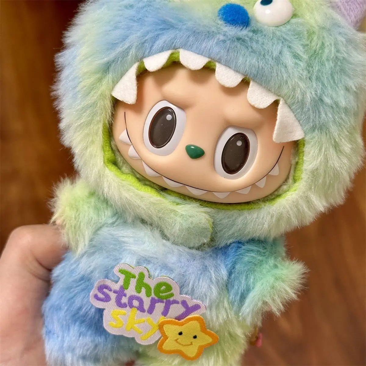 New Hot Labubu Doll Gradient Color Clothes Sitting Party Labubu Fashion Cute Outfit Labubu V1 V2 Doll Clothing Hat Accessories