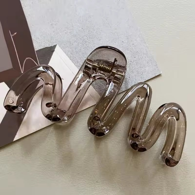 Feminine Glossy Hair Claw