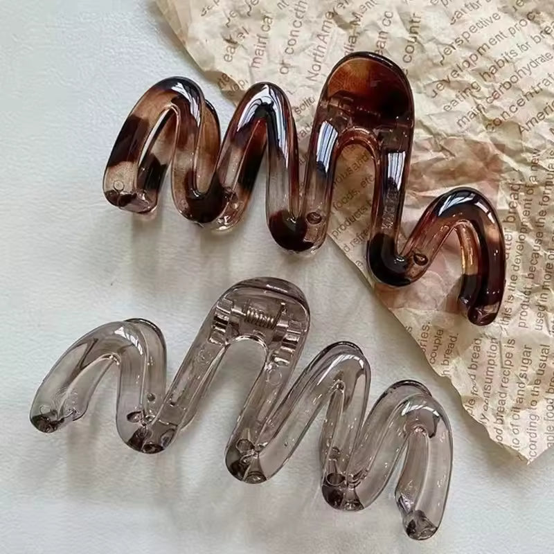 Feminine Glossy Hair Claw