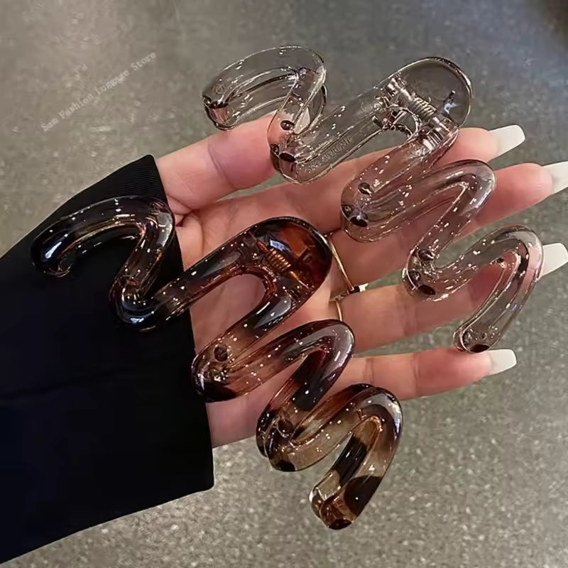 Feminine Glossy Hair Claw