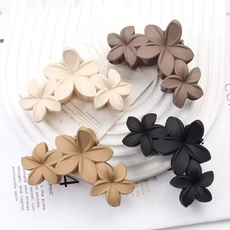 Feminine Flower Hair Claw